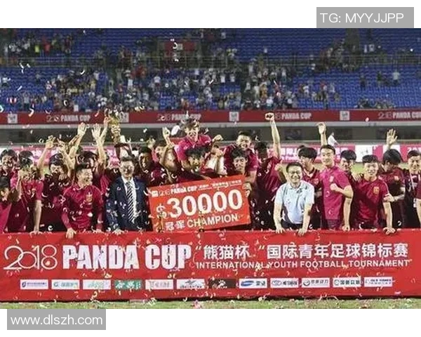 王朝崛起熊猫体育向XX战队致敬庆祝三连冠辉煌成就 王朝崛起熊猫体育向XX战队致敬庆祝三连冠辉煌成就